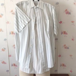 The Men’s Store short sleeve shirt Sz 16.5